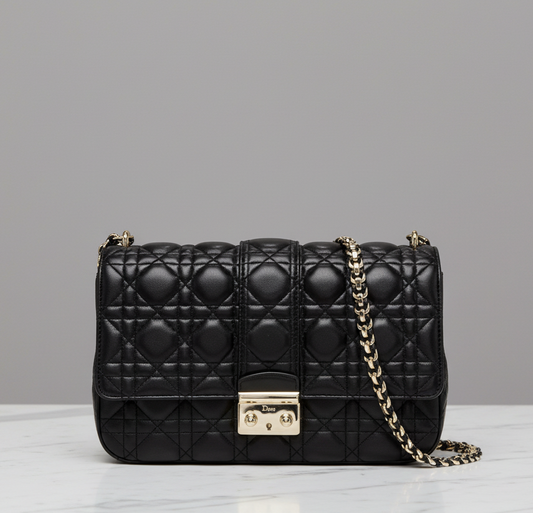 CHRISTIAN DIOR Cannage Miss Dior