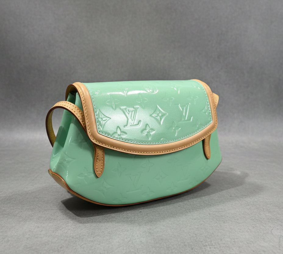 LOUIS VUITTON Monogram Vernis Biscayne