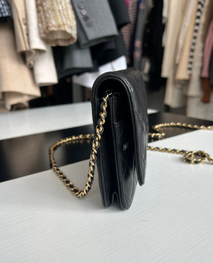 CHANEL 2017 Wallet On Chain