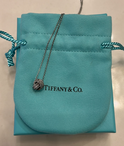 TIFFANY & CO. Twist Knot Pendant Necklace