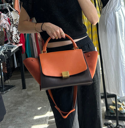 CÉLINE Trapeze Top Handle Bag With Strap