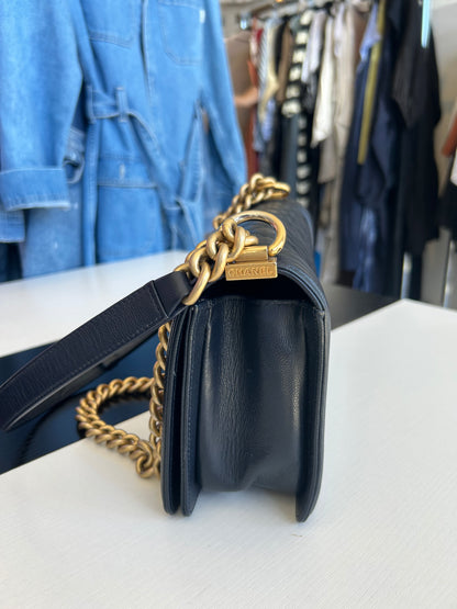 CHANEL 2018 Medium Boy Bag Navy