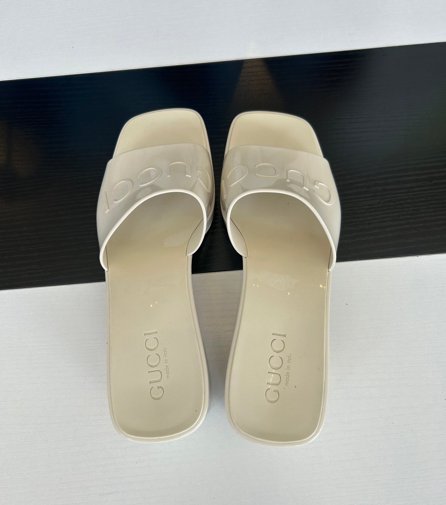 GUCCI White Rubber Heeled Sandals - Size 38