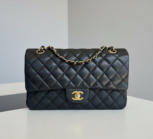 CHANEL Medium Double Flap