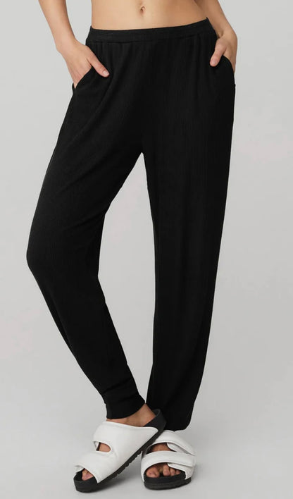 New* ALO High-Waist Ribbed Whisper Pant - Size S