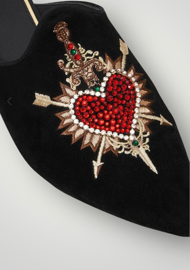 New* CAMILLA Embellished Slipper
Mirror Mirror - Size 40