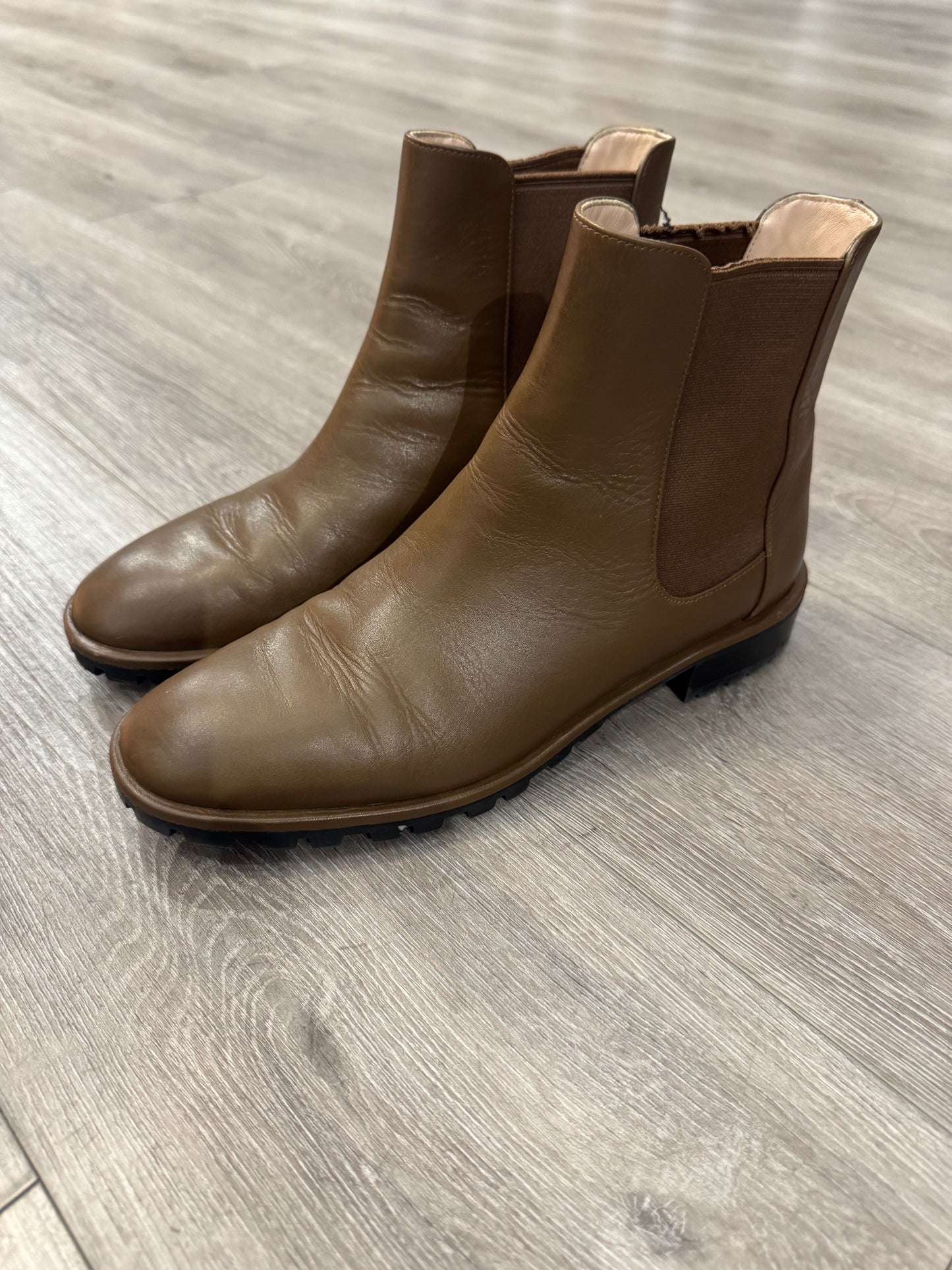Stuart Weitzman Laine Leather Chelsea Boots - Size 9