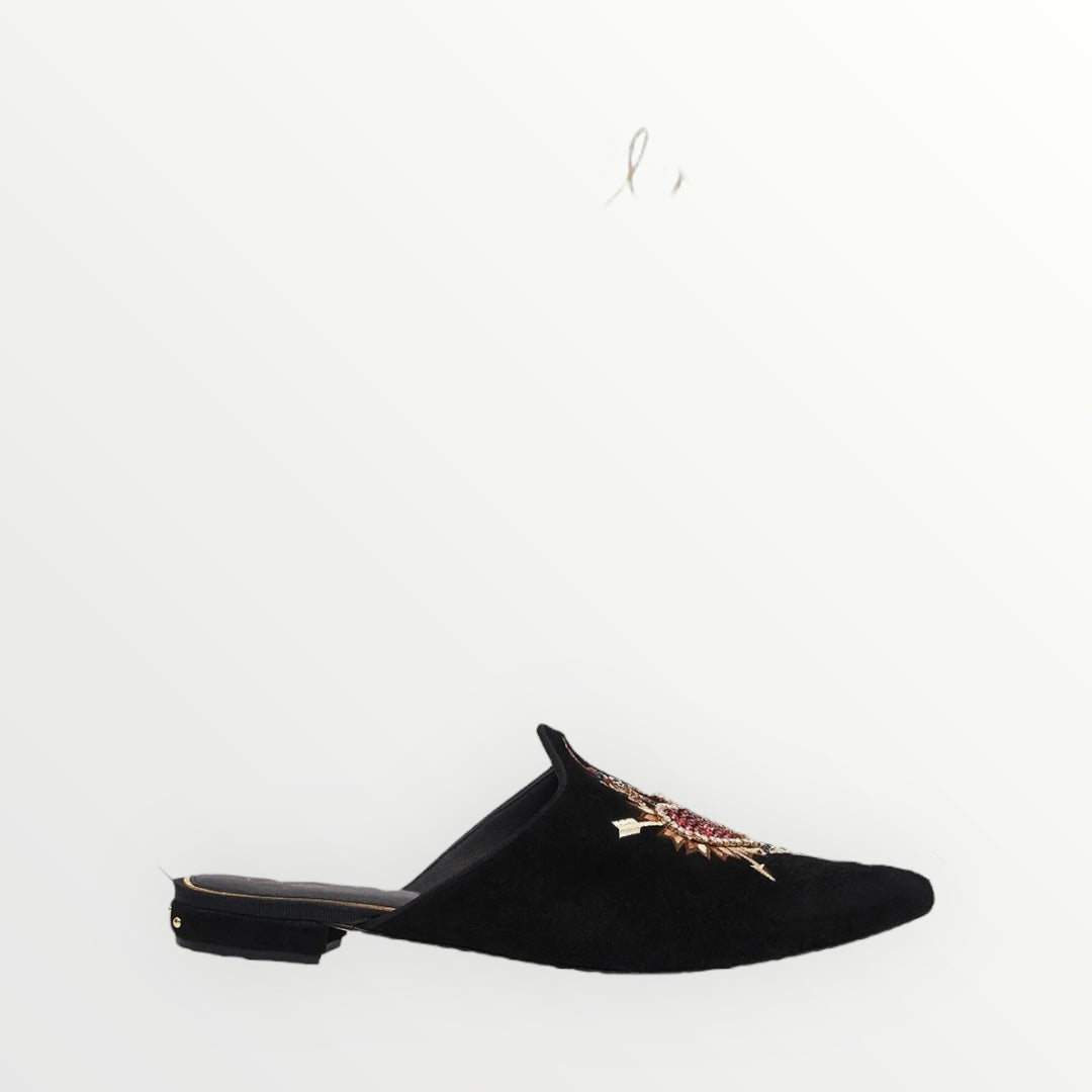 New* CAMILLA Embellished Slipper
Mirror Mirror - Size 40
