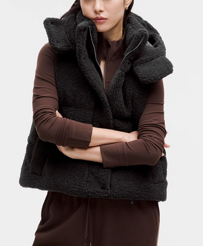 lululemon
Wunder Puff Cropped Vest in Textured Fleece - Size 4