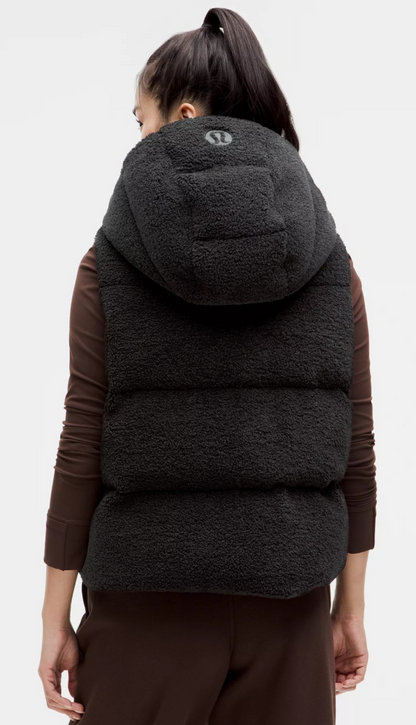 lululemon
Wunder Puff Cropped Vest in Textured Fleece - Size 4