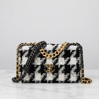 CHANEL 19 Houndstooth Tweed Crossbody Purse