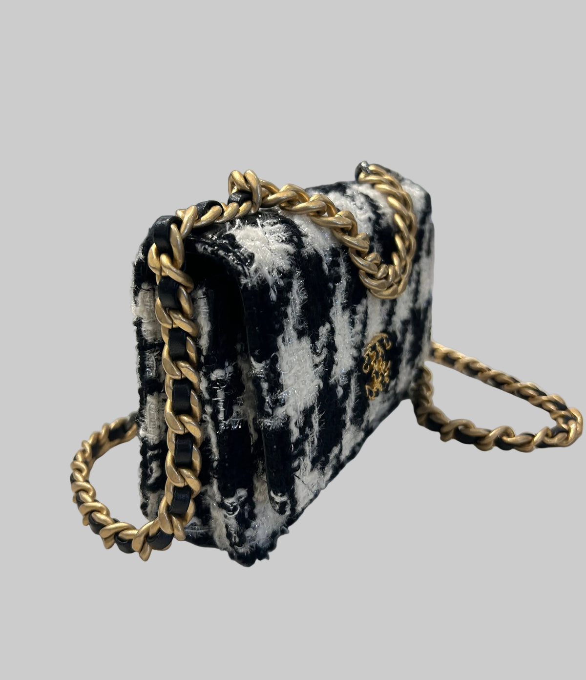 CHANEL 19 Houndstooth Tweed Crossbody Purse