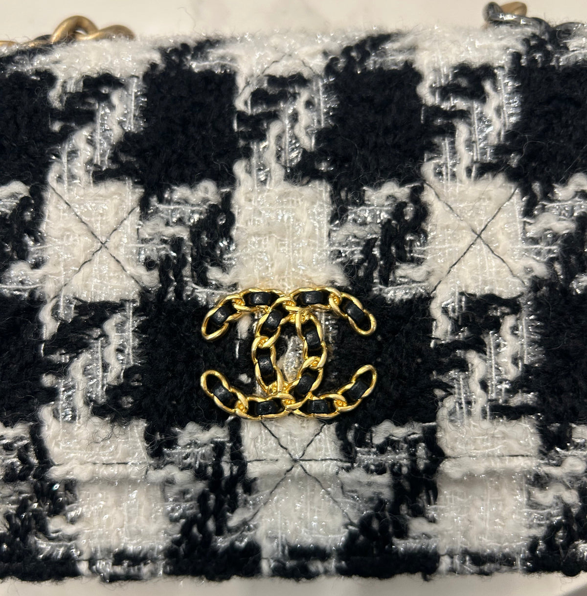 CHANEL 19 Houndstooth Tweed Crossbody Purse