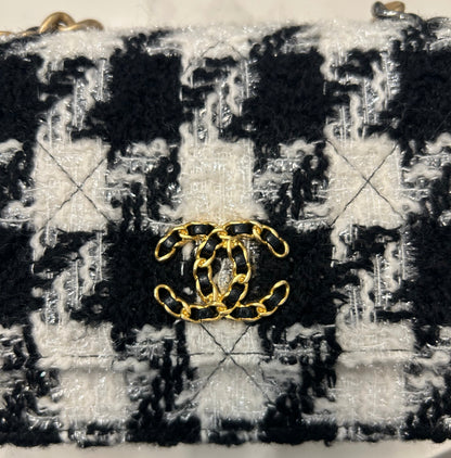 CHANEL 19 Houndstooth Tweed Crossbody Purse
