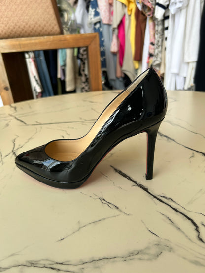 Christian Louboutin Pigalle Plato 100 Patent Pumps - size 36.5