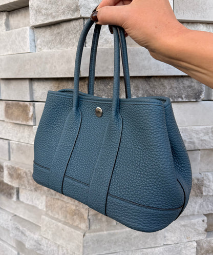 HERMÈS Neo Garden 23 Bag in Bleu Tempête