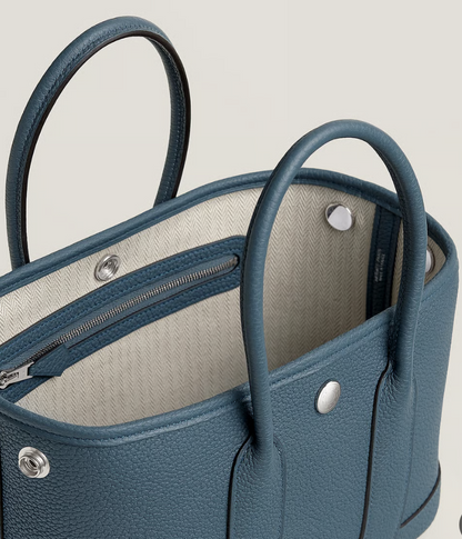 HERMÈS Neo Garden 23 Bag in Bleu Tempête