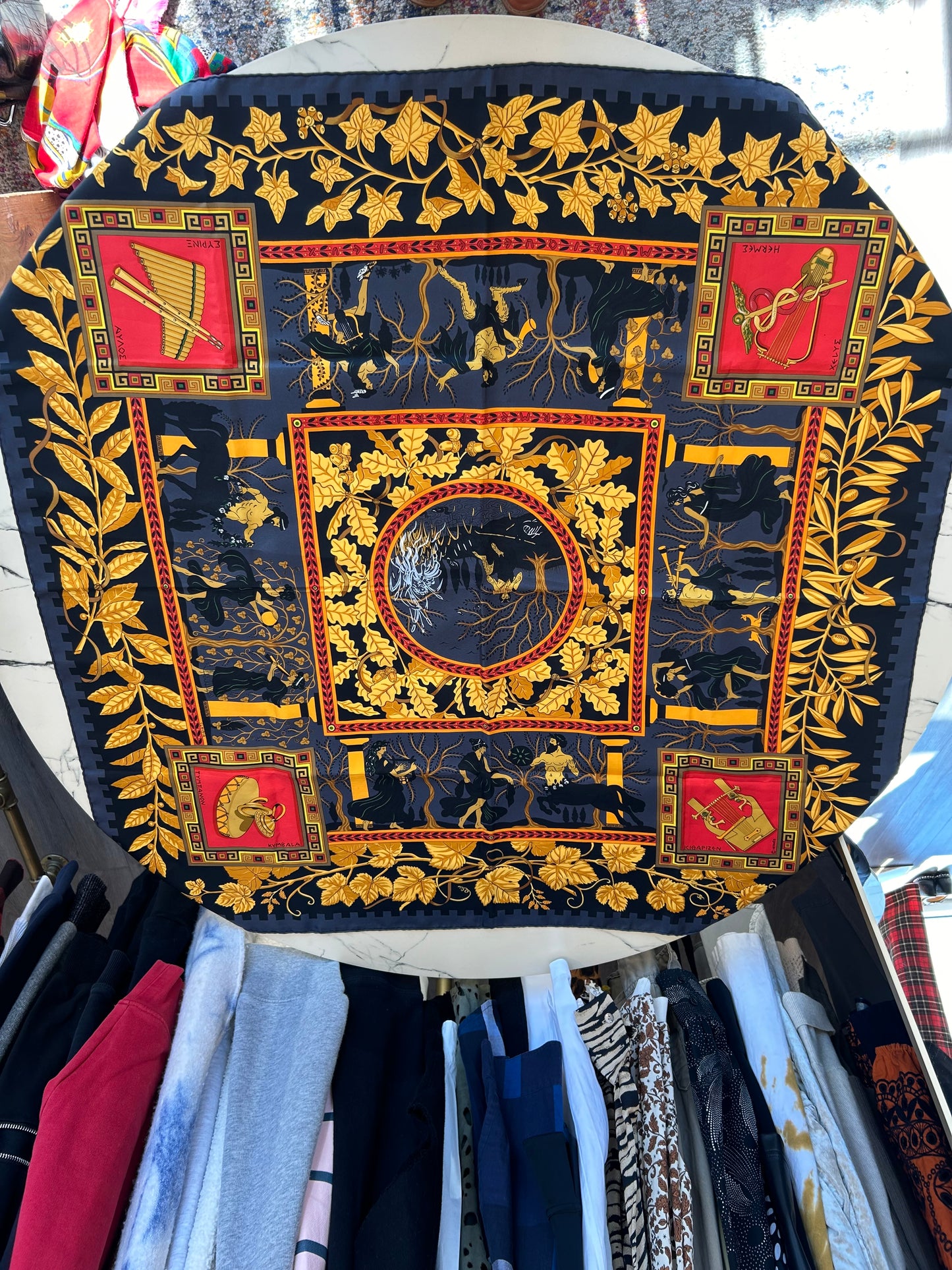 HÈRMES Musique Des Dieux Silk Rare Scarf