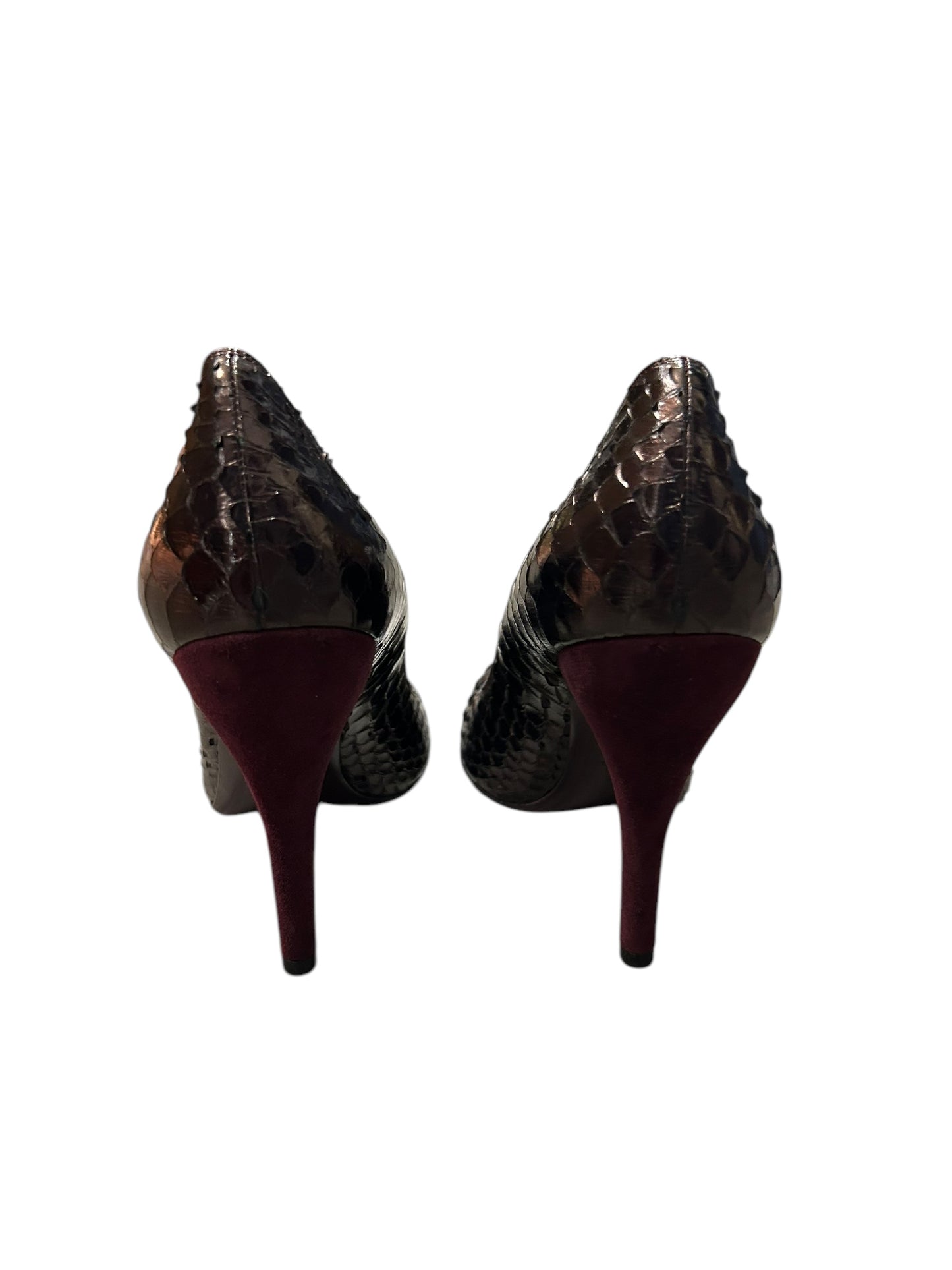 GUCCI Burgundy Snakeskin Pumps - Size 39